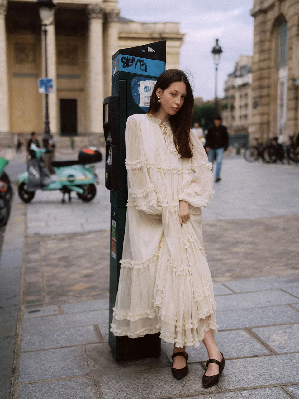 Creamy ruffle long dress