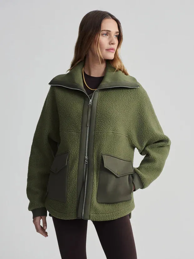 Eleanor Patch Pocket Fleece Winter Moss