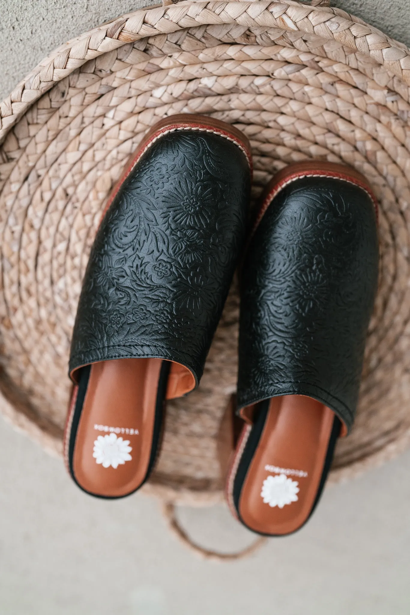 Ivaria Platform Clog