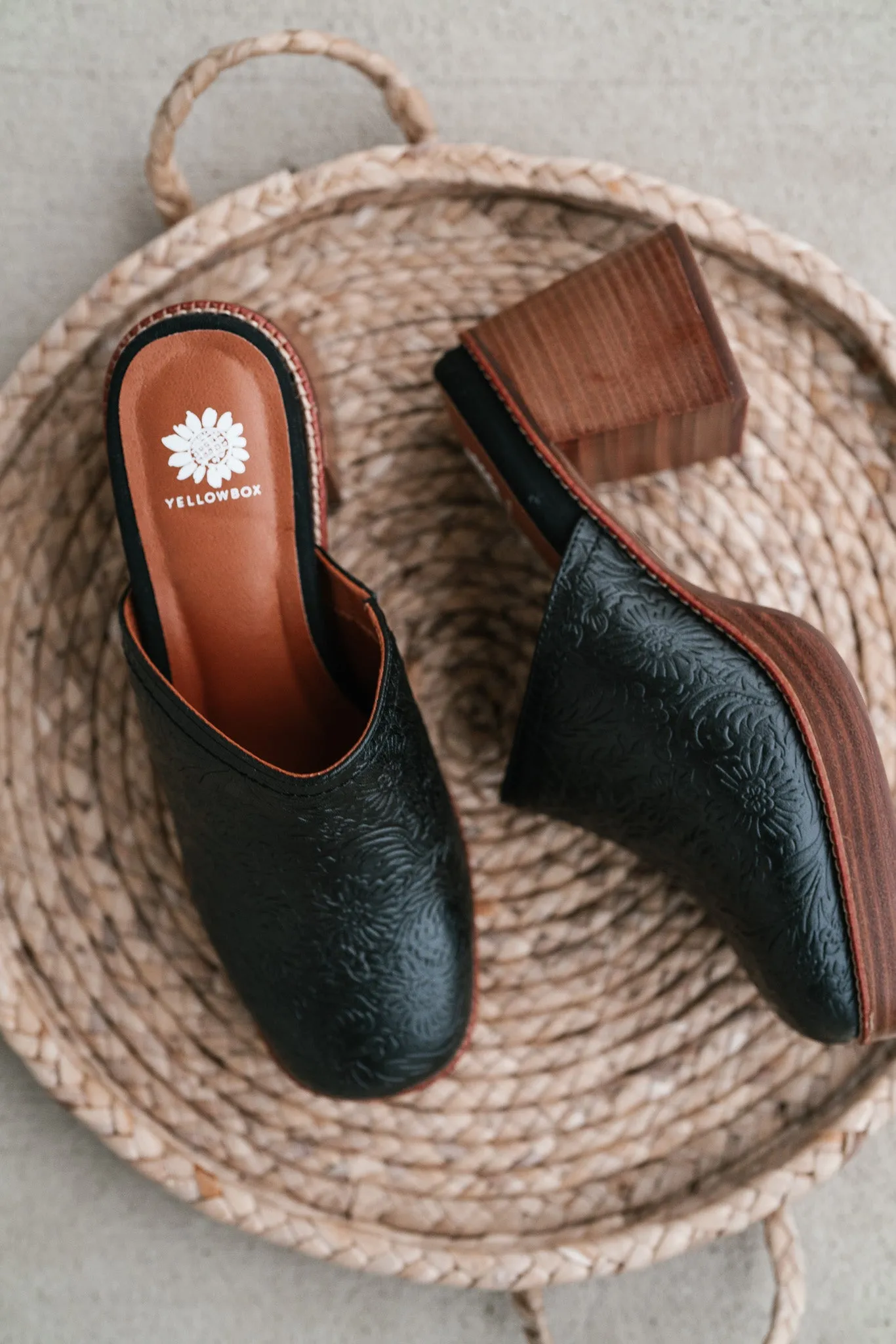 Ivaria Platform Clog