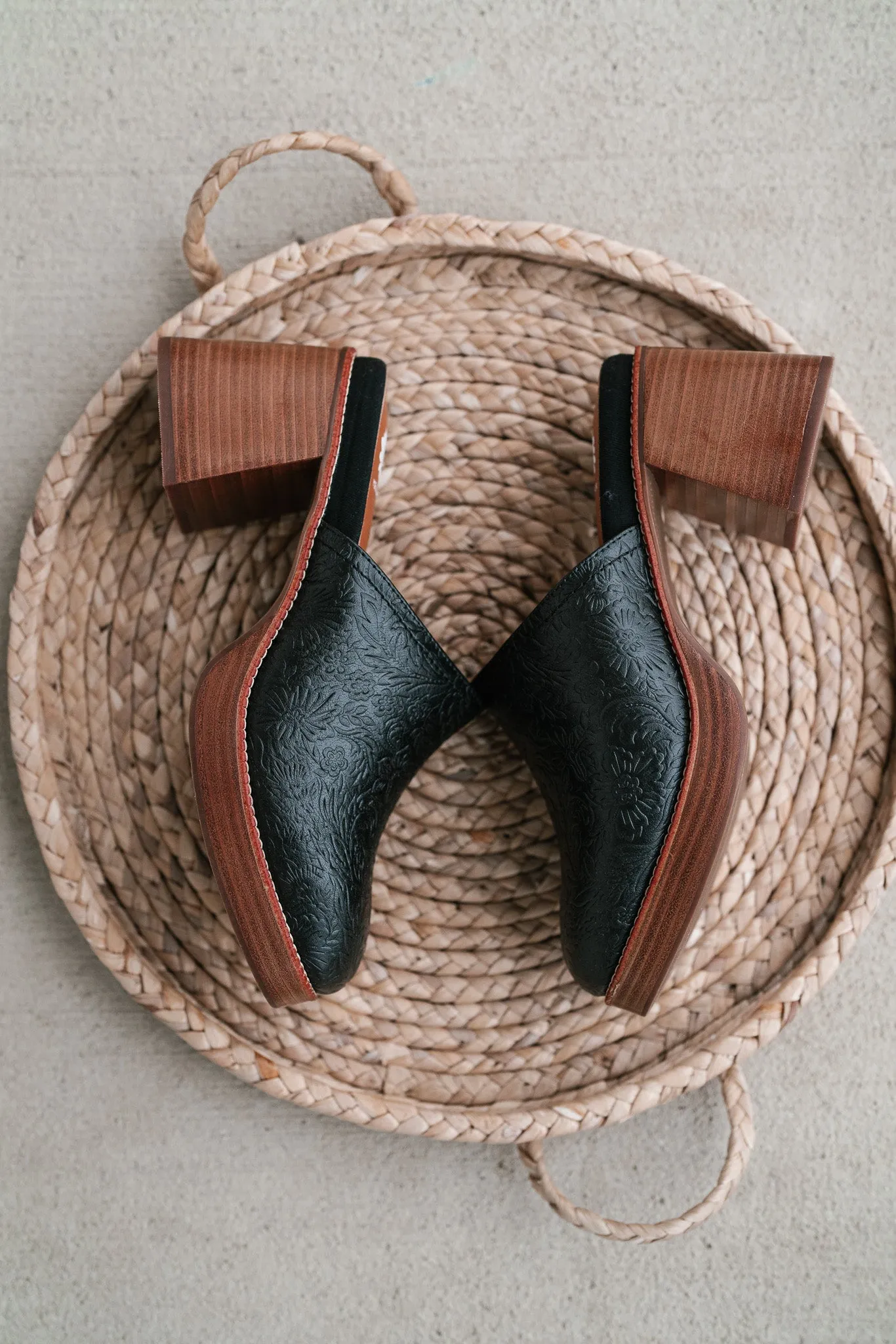 Ivaria Platform Clog