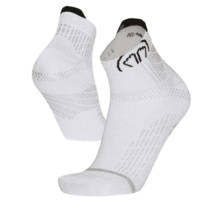 RUN ANATOMIC ANKLE UNISEX RUNNING SOCKS WHITE