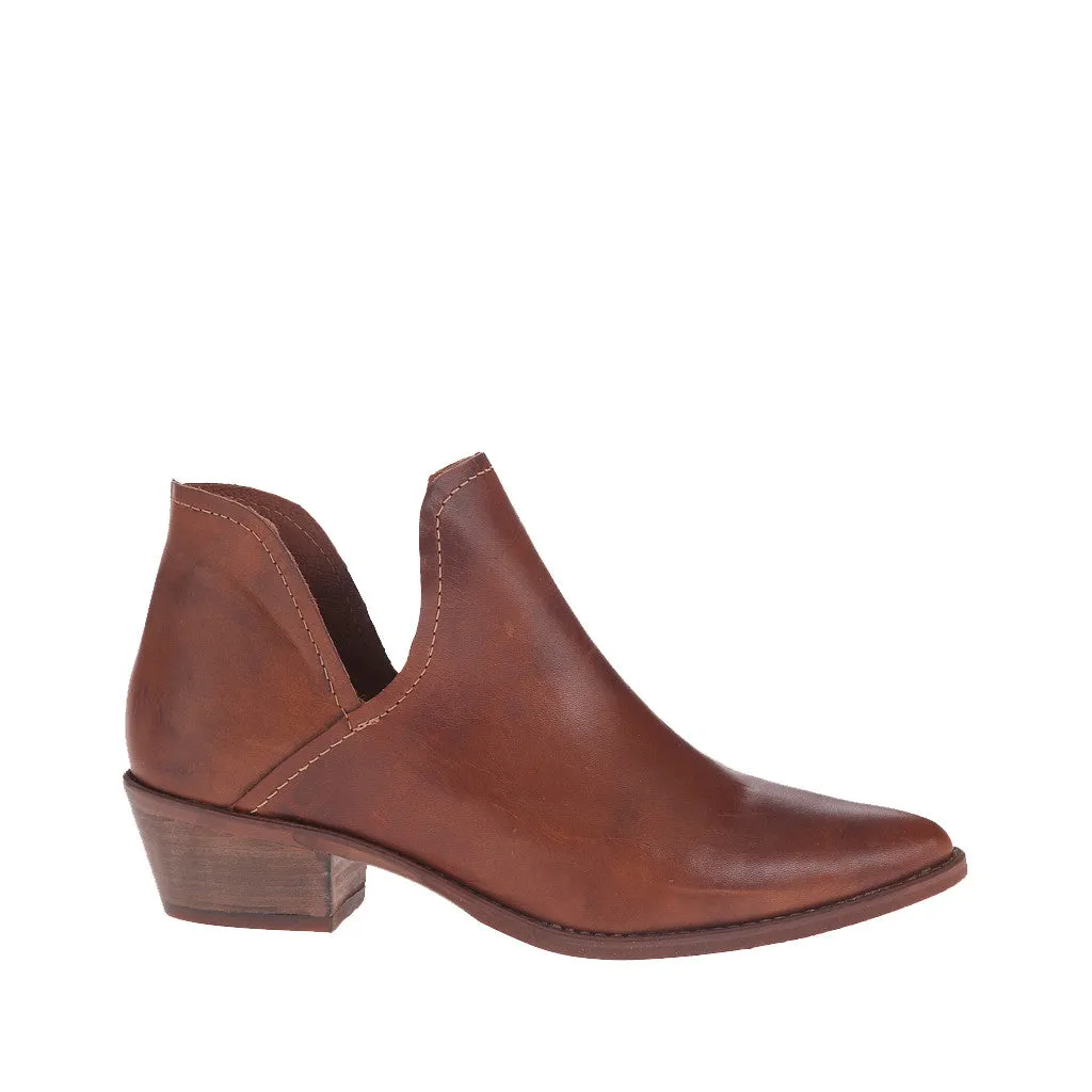 Steve Madden Women's Austin Boot in Cognac