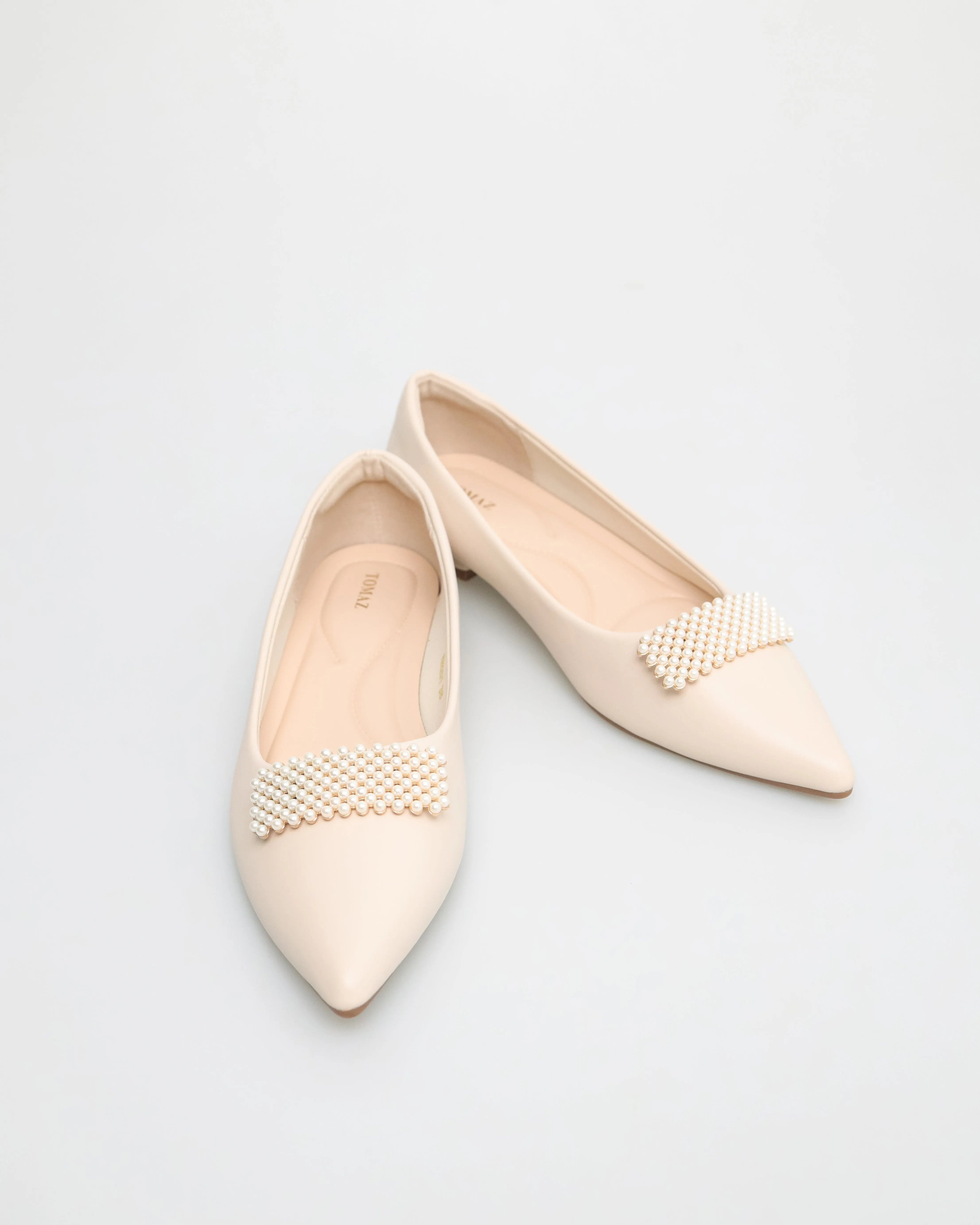 Tomaz NN201 Ladies Pointed-Toe Flats (Cream)
